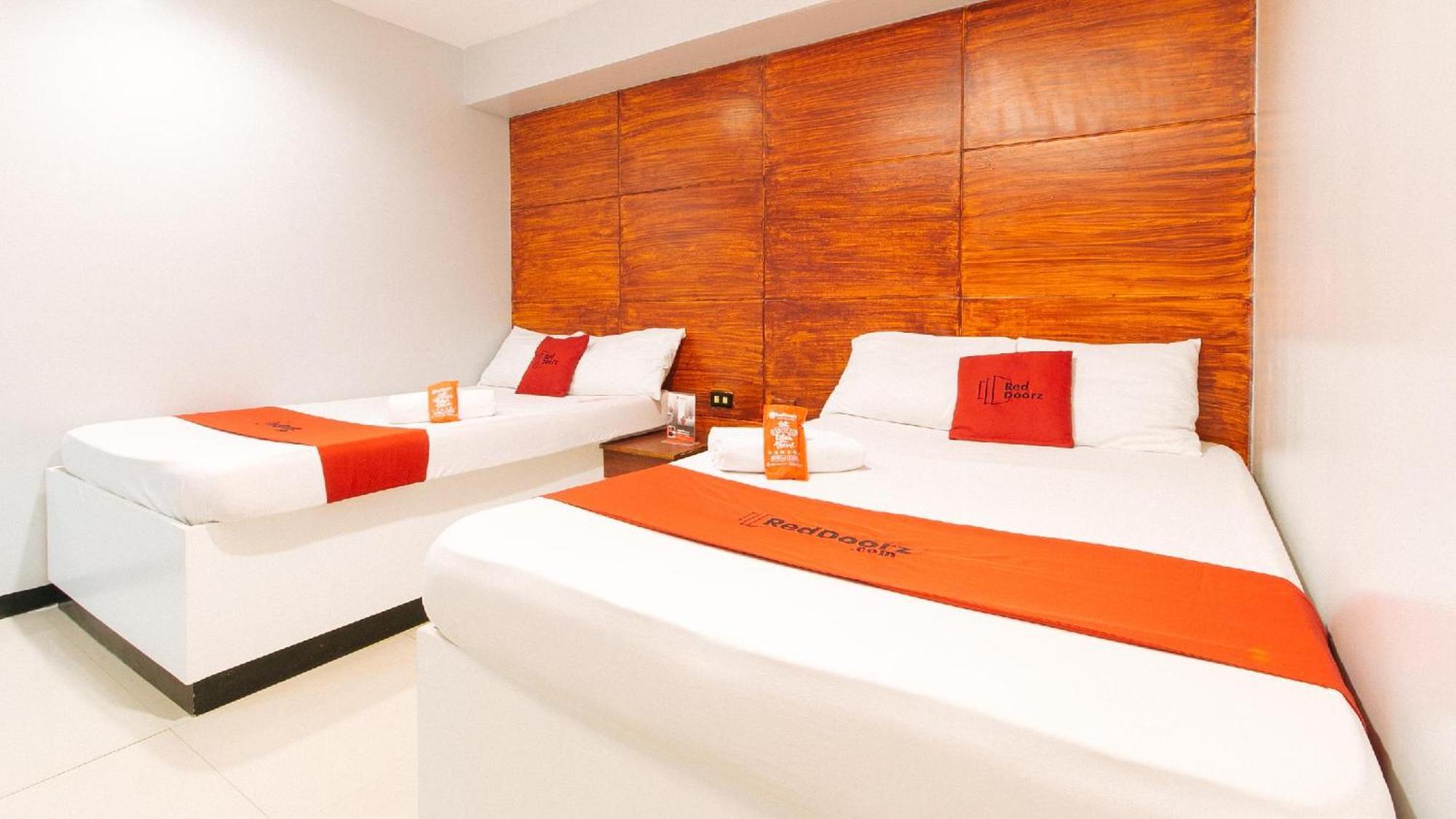 Reddoorz At Homa Resort Hotel Santiago  Exteriör bild