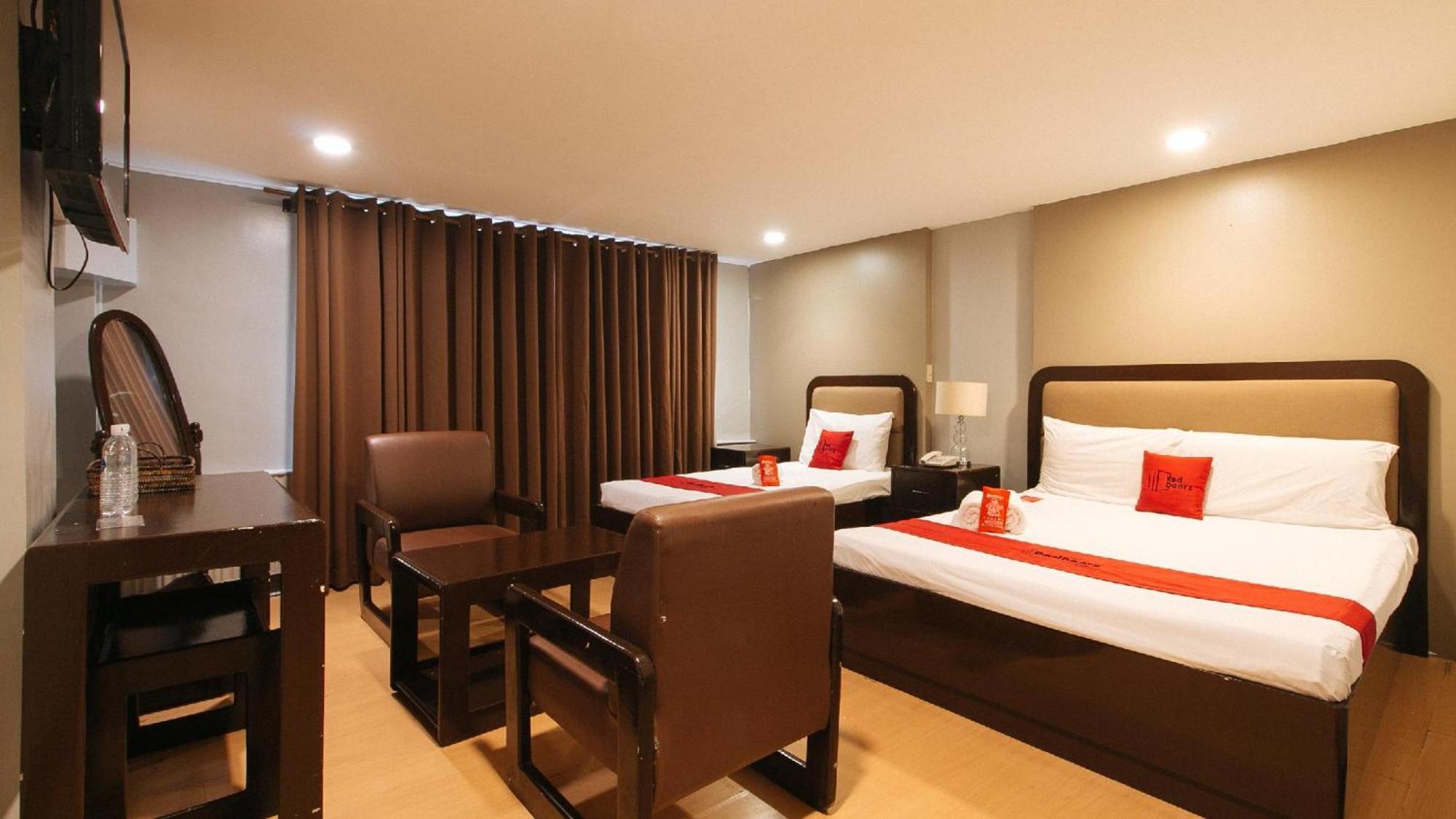 Reddoorz At Homa Resort Hotel Santiago  Exteriör bild